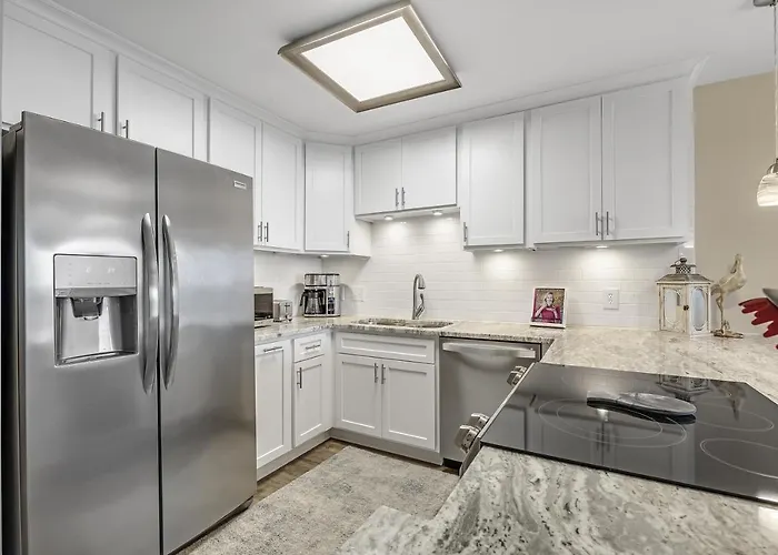 Holiday home Compass Point Unit 208