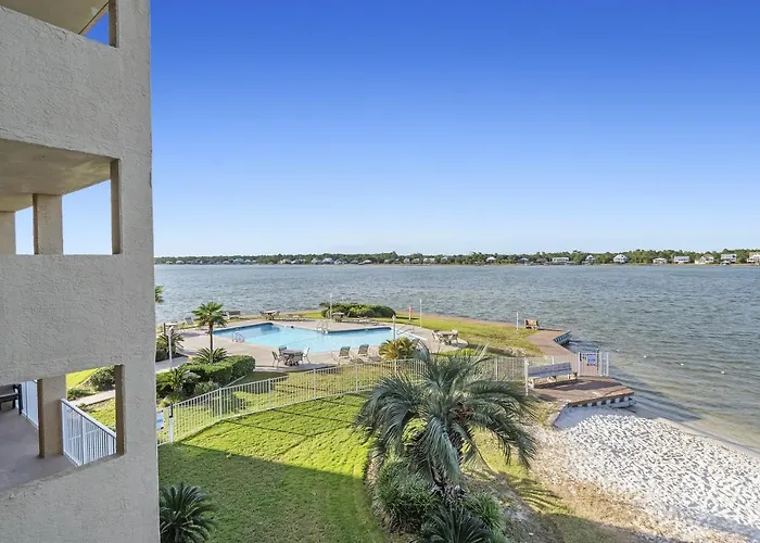 Holiday home Compass Point Unit 208 *