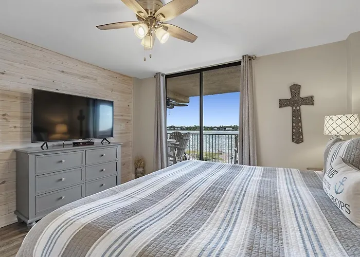 Holiday home Compass Point Unit 208 *