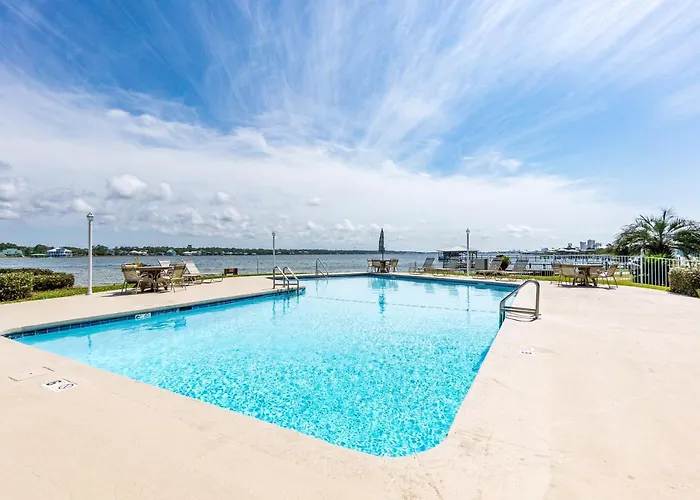 Compass Point Unit 208 *